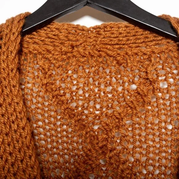 SOLD - Vintage Brown Cable Knit Hand Knit Button V Neck Cardigan - Size L - Picture 8 of 9